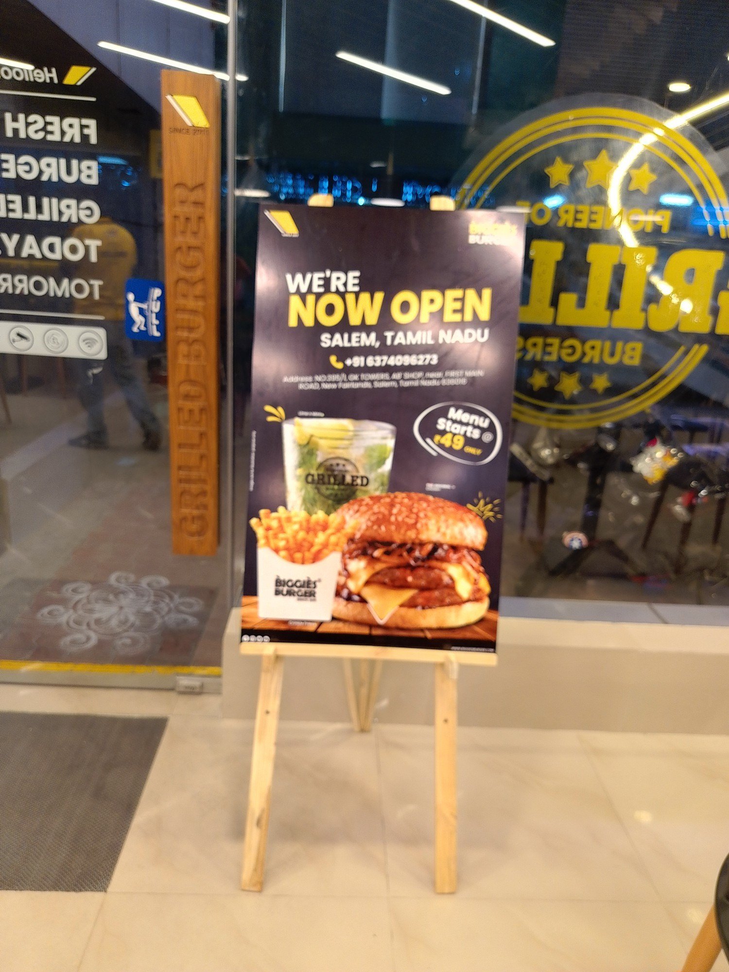Menu Stand